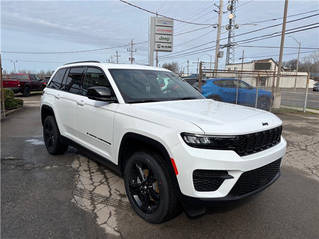 2025 Jeep Grand Cherokee Laredo (Stk: 7416) in Fort Erie - Image 10 of 27
