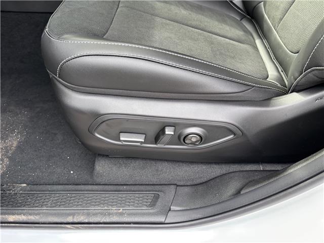 2025 Jeep Grand Cherokee Laredo (Stk: 7416) in Fort Erie - Image 14 of 27