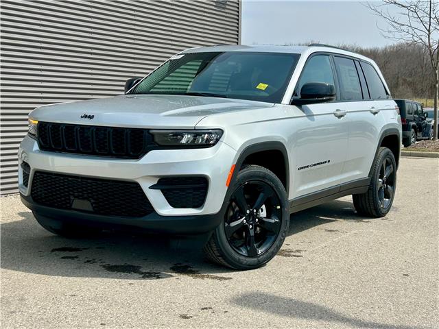 2025 Jeep Grand Cherokee Laredo (Stk: 25268) in London - Image 1 of 28