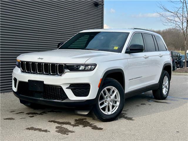 2024 Jeep Grand Cherokee Laredo (Stk: P24690) in London - Image 1 of 30