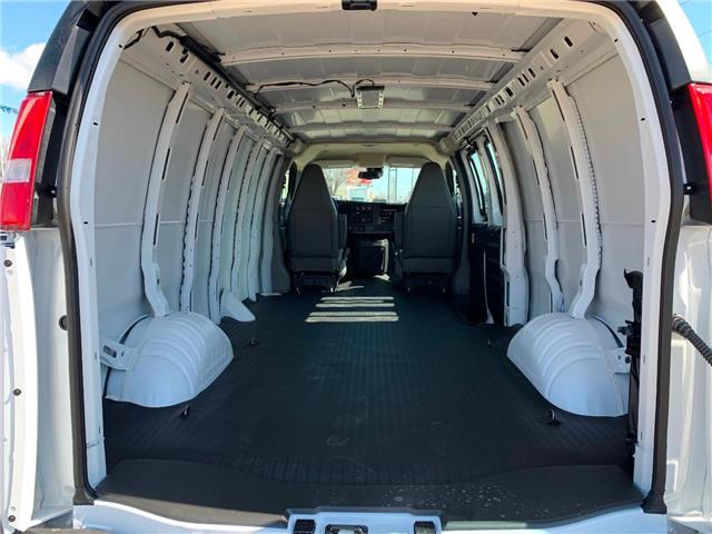 2025 GMC Savana 3500 Work Van (Stk: 218779) in Medicine Hat - Image 7 of 19