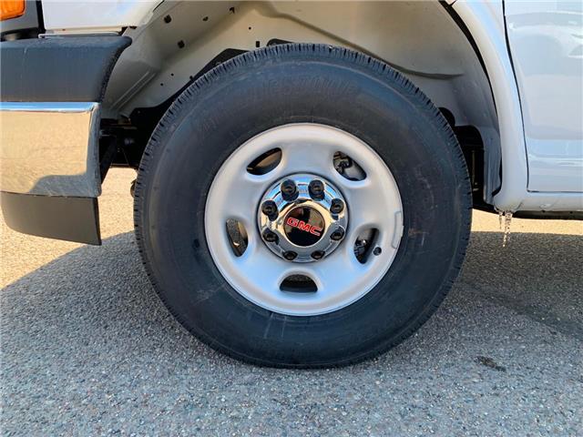 2025 GMC Savana 3500 Work Van (Stk: 218779) in Medicine Hat - Image 11 of 19