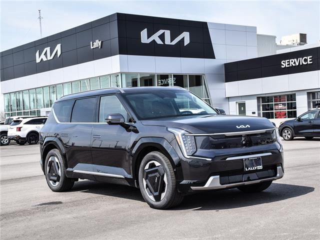 2026 Kia EV9 Land w/Premium Package (Stk: LKEN00292) in Chatham - Image 1 of 35
