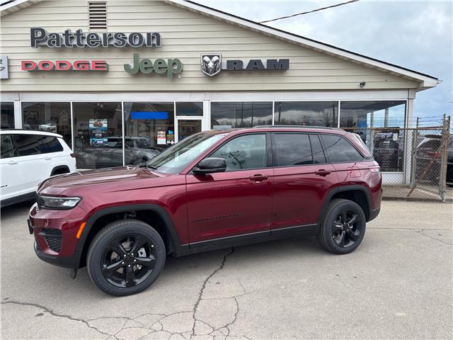 2025 Jeep Grand Cherokee Laredo (Stk: 7415) in Fort Erie - Image 1 of 25