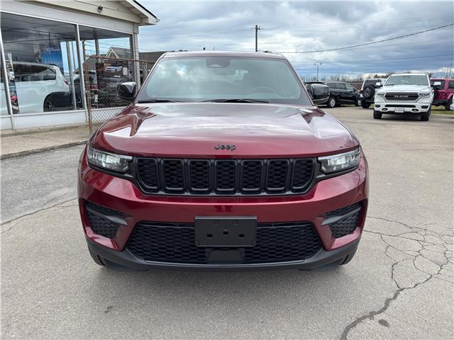 2025 Jeep Grand Cherokee Laredo (Stk: 7415) in Fort Erie - Image 2 of 25