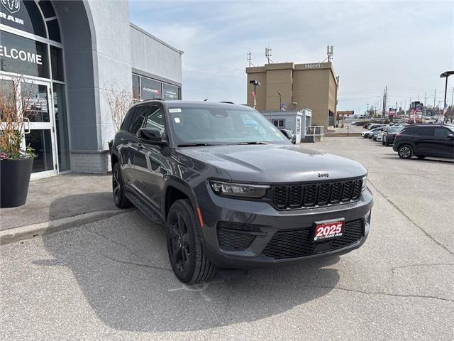 2025 Jeep Grand Cherokee Laredo (Stk: H22744) in Newmarket - Image 1 of 14