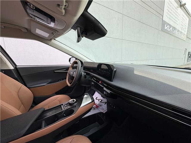 2025 Kia EV6 Land w/Premium Package (Stk: K25193) in Listowel - Image 14 of 40