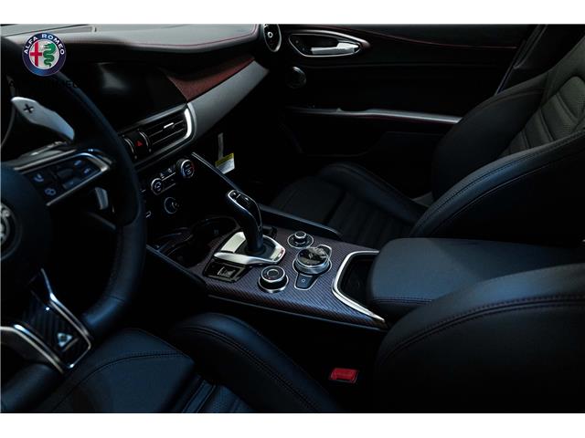 2024 Alfa Romeo Giulia Quadrifoglio (Stk: AR0653) in Calgary - Image 22 of 33 2024 Alfa Romeo Giulia Quadrifoglio (Stk: AR0653) in Calgary - Image 22 of 33