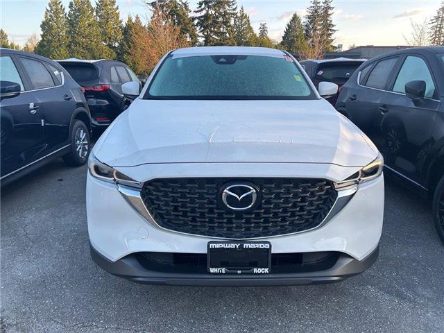 2025 Mazda CX-5 GX (Stk: 655466) in Surrey - Image 2 of 5