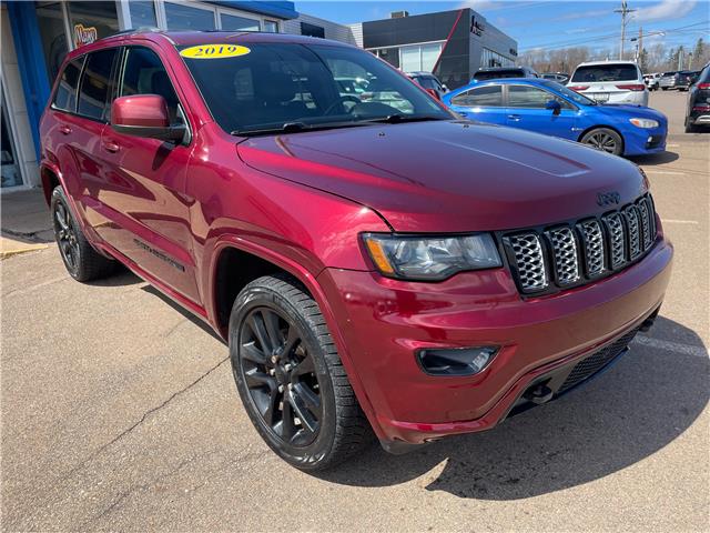 2019 Jeep Grand Cherokee Laredo in Charlottetown - Image 5 of 23
