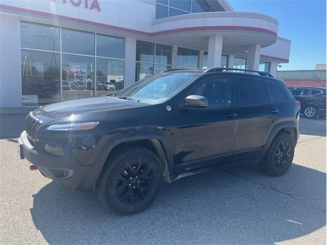 2017 Jeep Cherokee Trailhawk (Stk: 47198A) in Chatham - Image 1 of 8