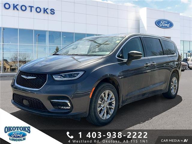 2023 Chrysler Pacifica Touring-L (Stk: B85225) in Okotoks - Image 1 of 25
