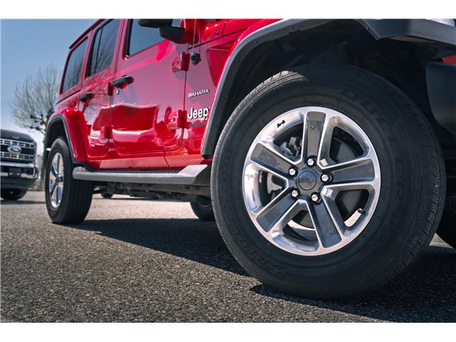 2020 Jeep Wrangler Unlimited Sahara (Stk: LC2549) in Surrey - Image 1 of 18