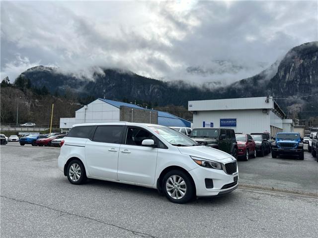 2017 Kia Sedona LX (Stk: R1P123853A) in Squamish - Image 1 of 12