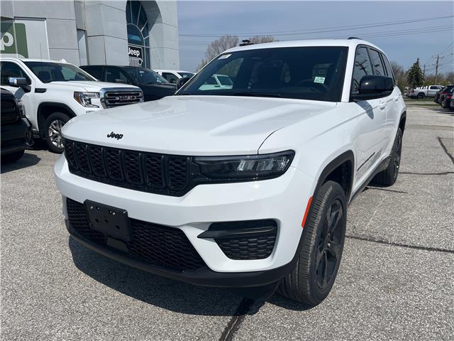 2025 Jeep Grand Cherokee Laredo (Stk: 25-276) in Sarnia - Image 1 of 18