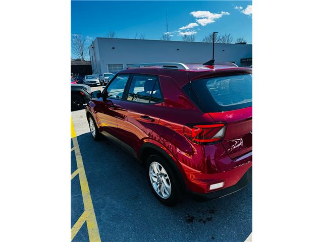 2022 Hyundai Venue Preferred w/Two-Tone (Stk: H9828A) in Toronto - Image 1 of 7