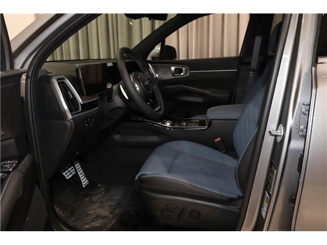 2025 Kia Sorento Plug-In Hybrid SX (Stk: 26067) in Edmonton - Image 11 of 33 2025 Kia Sorento Plug-In Hybrid SX (Stk: 26067) in Edmonton - Image 11 of 33
