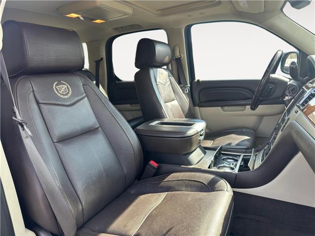 2012 Cadillac Escalade Base (Stk: PT3112) in Regina - Image 15 of 23 2012 Cadillac Escalade Base (Stk: PT3112) in Regina - Image 15 of 23