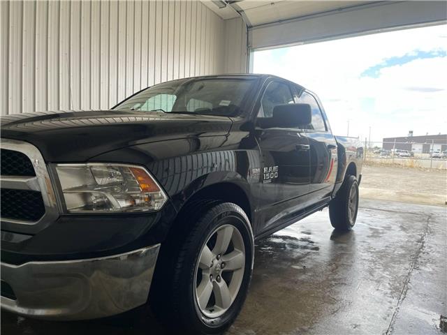 2019 RAM 1500 Classic SLT (Stk: OP1510A) in Pincher Creek - Image 1 of 17