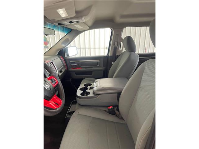 2019 RAM 1500 Classic SLT (Stk: OP1510A) in Pincher Creek - Image 11 of 17 2019 RAM 1500 Classic SLT (Stk: OP1510A) in Pincher Creek - Image 11 of 17