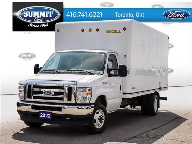 2022 Ford E-450 Cutaway Base (Stk: P23497) in Toronto - Image 1 of 19
