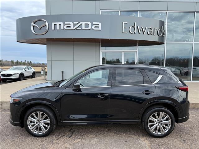 2022 Mazda CX-5 Signature (Stk: 24385) in Pembroke - Image 1 of 41