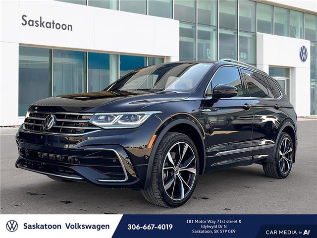2022 Volkswagen Tiguan Highline R-Line 3VV4B7AX7NM152041 B0585 in Saskatoon