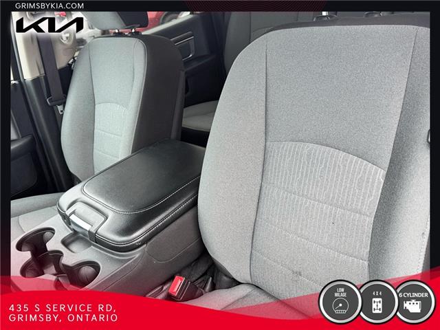 2023 RAM 1500 Classic SLT 4x4 Crew Cab 5'7 Box | Low Km | HEMI (Stk: U3053) in Grimsby - Image 8 of 17