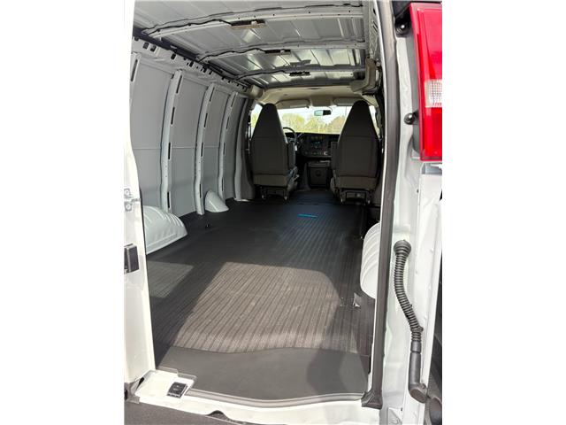 2025 GMC Savana 2500 Work Van (Stk: 55799) in Strathroy - Image 4 of 9