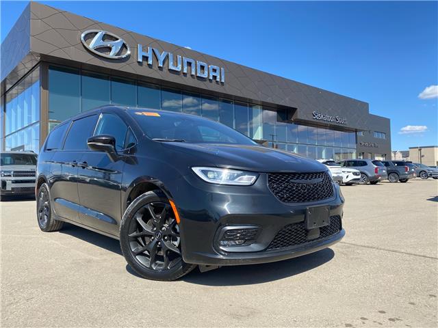 2023 Chrysler Pacifica Touring-L (Stk: F0646) in Saskatoon - Image 1 of 32