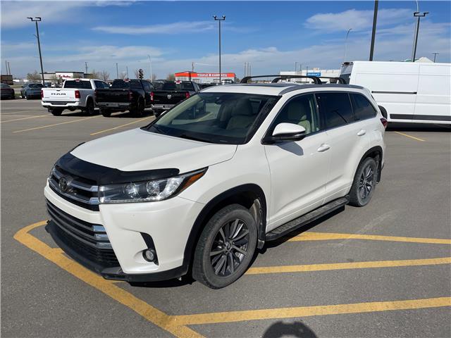 2017 Toyota Highlander XLE (Stk: 25089) in Fort Macleod - Image 1 of 9