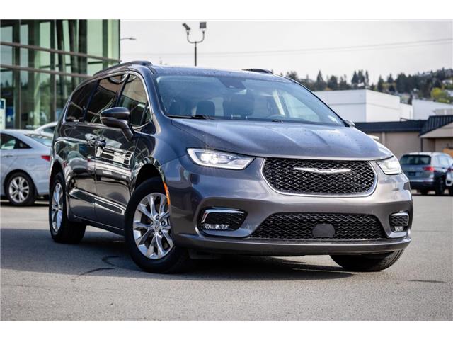 2022 Chrysler Pacifica Touring L (Stk: 2504-5038) in Kamloops - Image 1 of 17