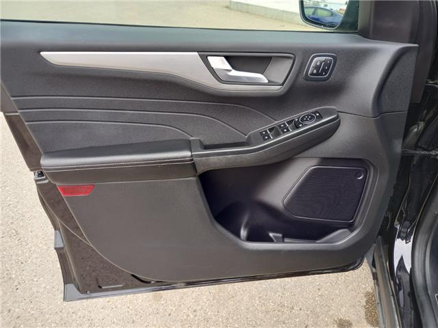 2023 Ford Escape Platinum (Stk: 8136) in Moose Jaw - Image 11 of 21 2023 Ford Escape Platinum (Stk: 8136) in Moose Jaw - Image 11 of 21