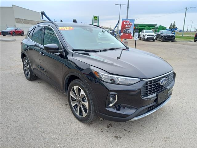 2023 Ford Escape Platinum (Stk: 8136) in Moose Jaw - Image 3 of 21 2023 Ford Escape Platinum (Stk: 8136) in Moose Jaw - Image 3 of 21