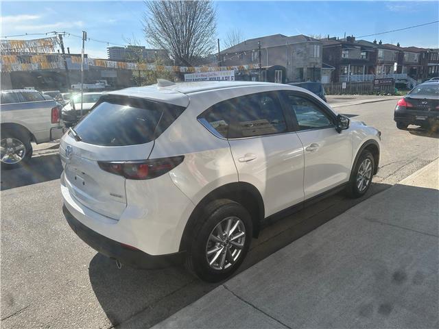 2023 Mazda CX-5 GS (Stk: M208299) in Scarborough - Image 5 of 15