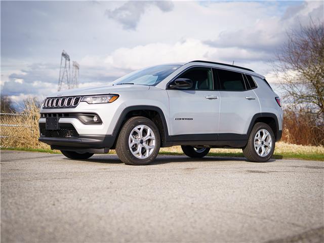 2025 Jeep Compass North (Stk: S577925) in Surrey - Image 1 of 24