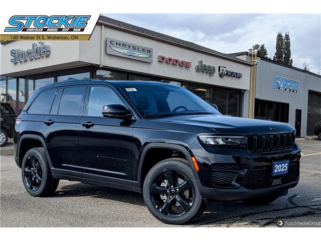 2025 Jeep Grand Cherokee Laredo (Stk: 45142) in Waterloo - Image 1 of 19