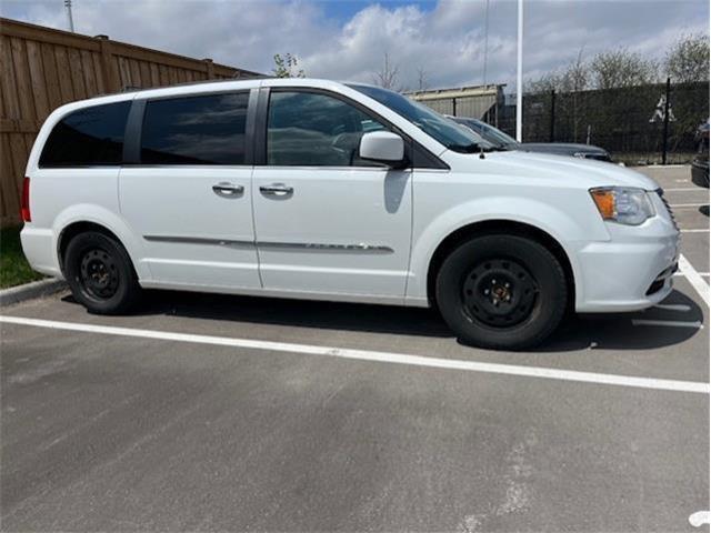 2015 Chrysler Town & Country Touring-L (Stk: 1D3141) in Kitchener - Image 1 of 3