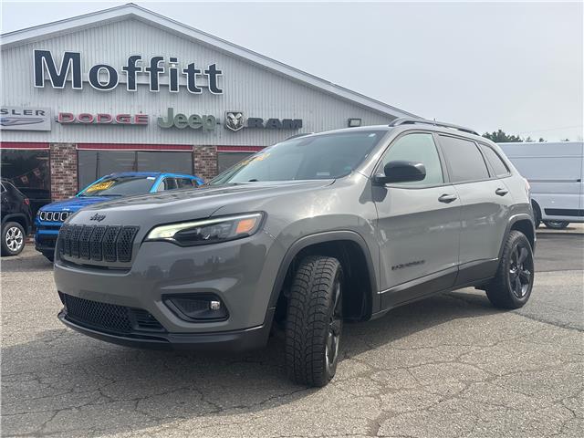 2022 Jeep Cherokee Altitude (Stk: 24047A) in Oak Bay - Image 1 of 18