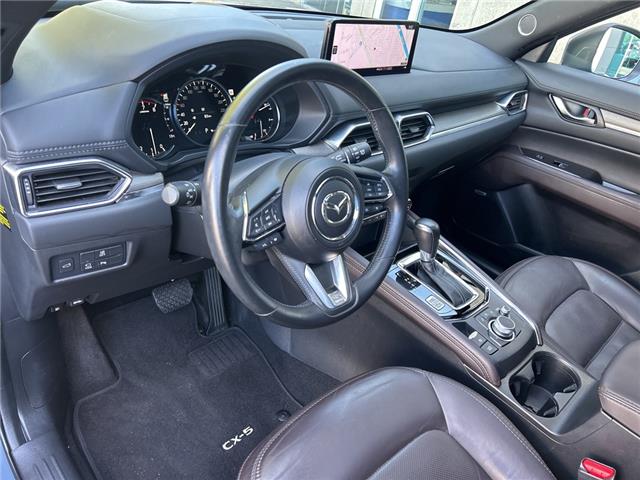 2022 Mazda CX-5 Signature (Stk: P4847) in Surrey - Image 8 of 15