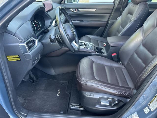 2022 Mazda CX-5 Signature (Stk: P4847) in Surrey - Image 9 of 15