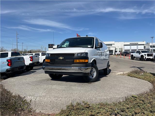 2025 Chevrolet Express 2500 Work Van (Stk: S1180384) in Calgary - Image 1 of 18