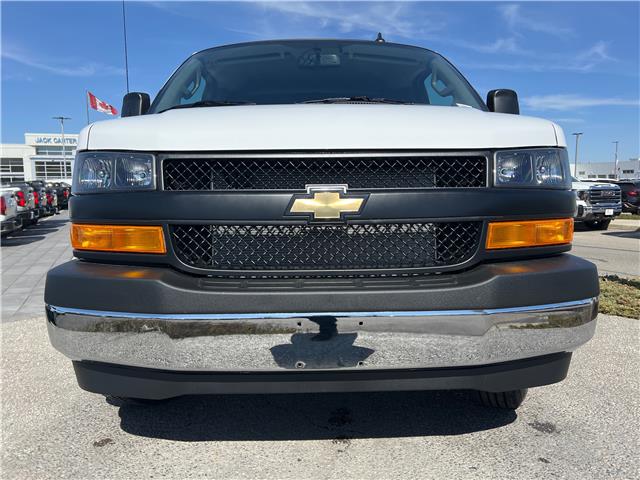 2025 Chevrolet Express 2500 Work Van (Stk: S1180384) in Calgary - Image 9 of 19