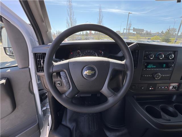 2025 Chevrolet Express 2500 Work Van (Stk: S1180384) in Calgary - Image 13 of 19