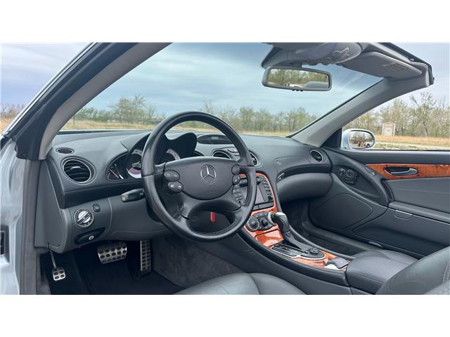 2003 Mercedes-Benz SL-Class Base (Stk: 014342) in Calgary - Image 3 of 26 2003 Mercedes-Benz SL-Class Base (Stk: 014342) in Calgary - Image 3 of 26