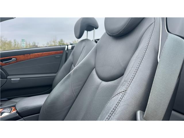 2003 Mercedes-Benz SL-Class Base (Stk: 014342) in Calgary - Image 14 of 26 2003 Mercedes-Benz SL-Class Base (Stk: 014342) in Calgary - Image 14 of 26