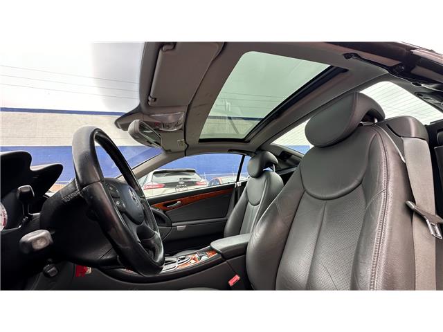 2003 Mercedes-Benz SL-Class Base (Stk: 014342) in Calgary - Image 22 of 26 2003 Mercedes-Benz SL-Class Base (Stk: 014342) in Calgary - Image 22 of 26