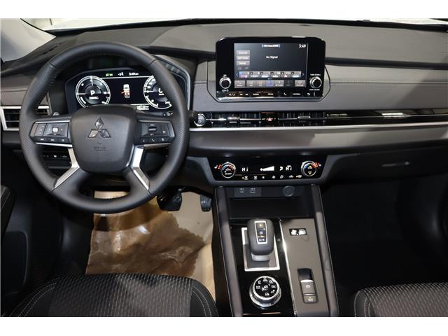 2025 Mitsubishi Outlander PHEV ES (Stk: P25599) in Edmonton - Image 11 of 25