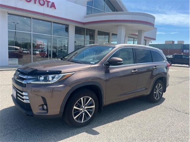 2018 Toyota Highlander XLE (Stk: 47241A) in Chatham - Image 1 of 10