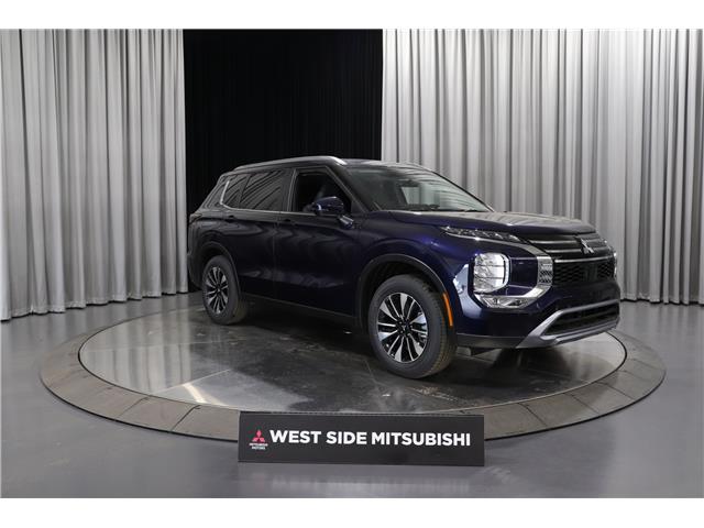 2025 Mitsubishi Outlander LE (Stk: T25470) in Edmonton - Image 1 of 32